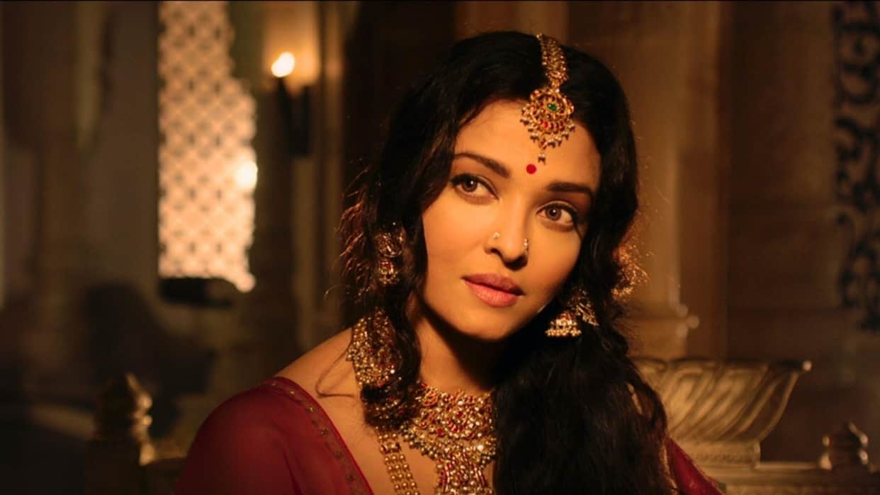 Ponniyin selvan one box office collection day 16 vikram aishwarya rai mani ratnam movie earnings