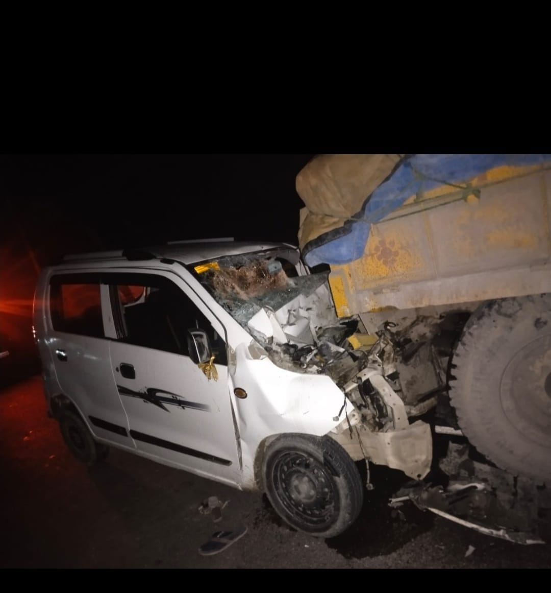 The driver got a nap, the car collided with the tractor trolley