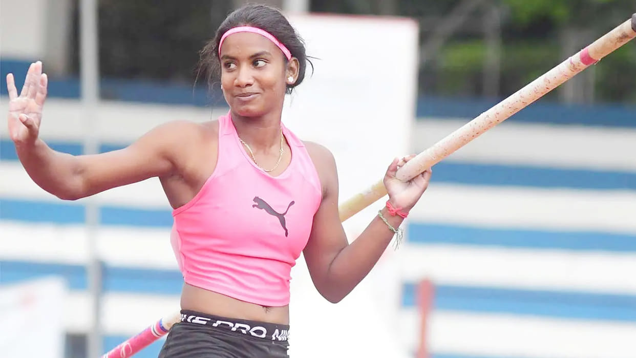 National Record: Pole vaulter Rosie broke his national record in 15 days, hails from Tamil Nadu