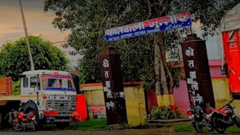 two teachers missing for seven days reached Kotwali insisting on living together in Gunnaur of Sambhal