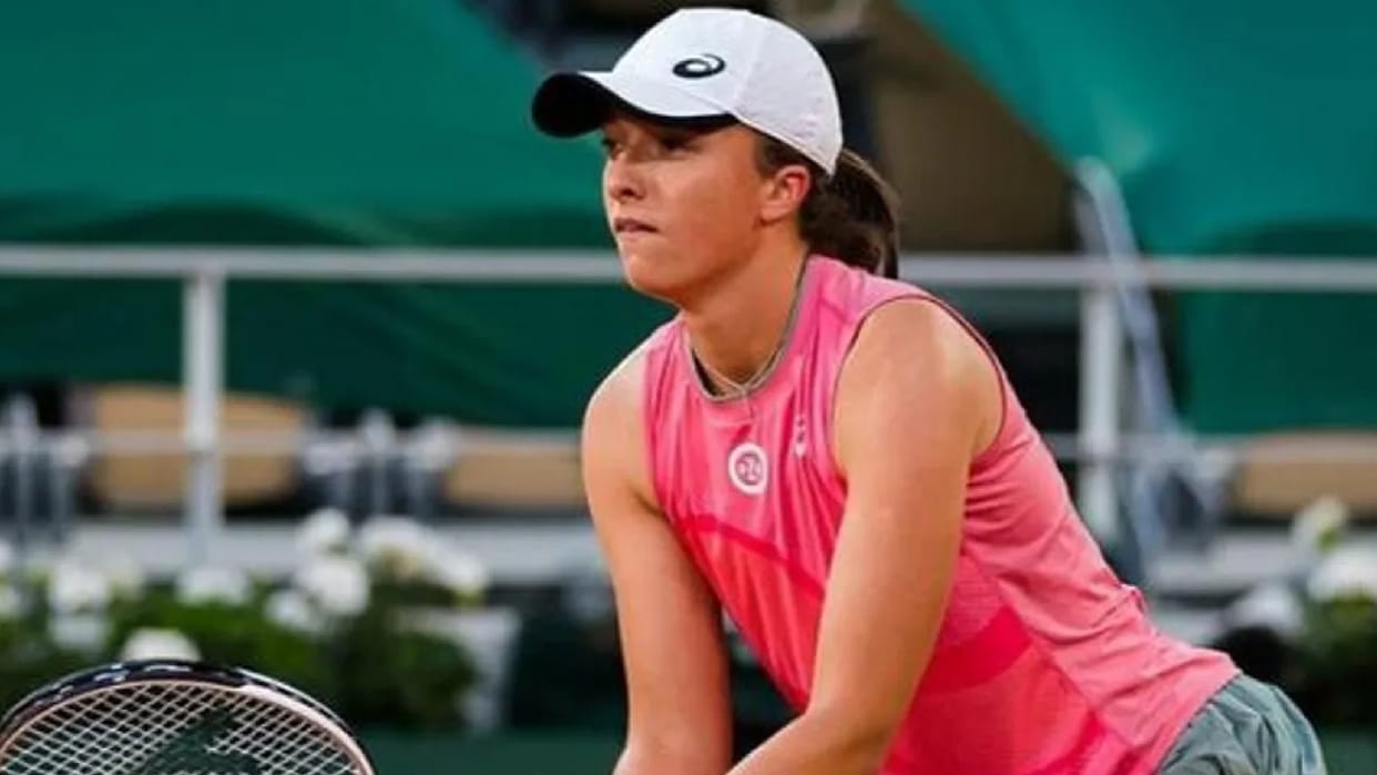 San Diego Open American player Coco Gauff beaten by number one iga swiatek reaches semi-finals