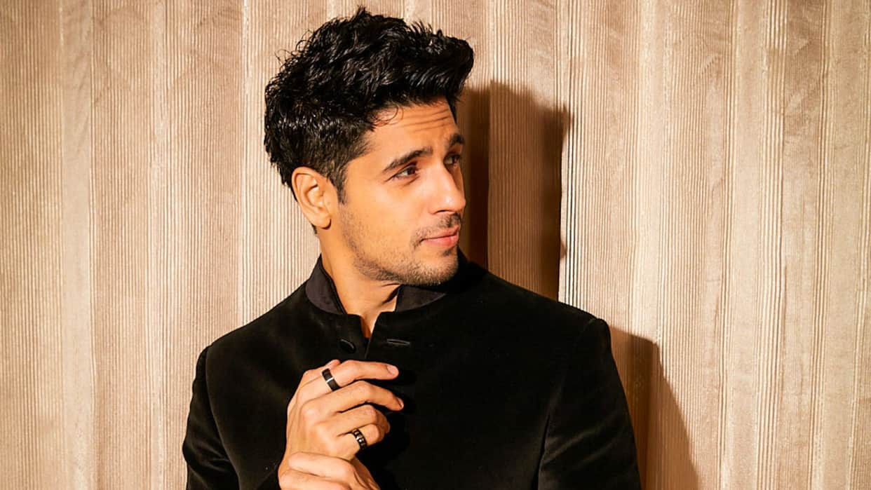 Sidharth Malhotra speaks to Pankaj Shukla on Thank God Anubhav Sinha Raj & DK Neeraj Pandey Ek Villain