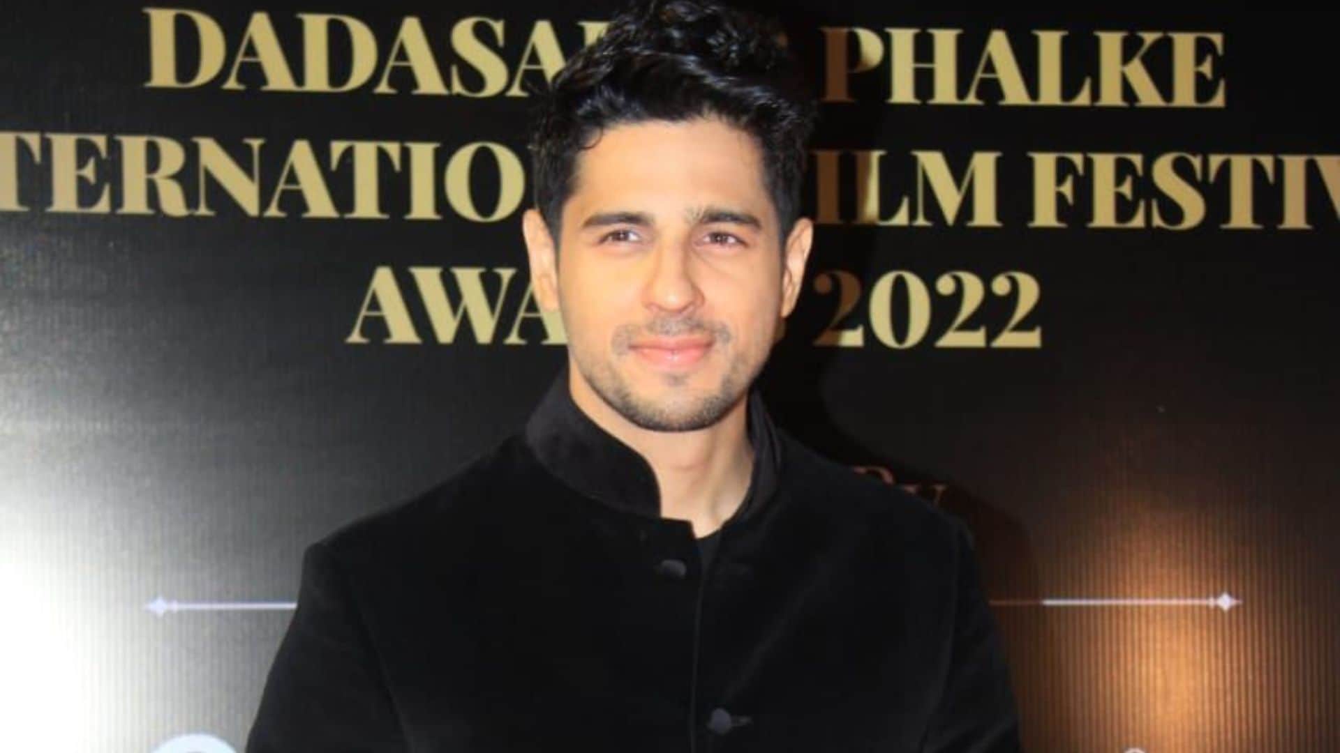 Sidharth Malhotra speaks to Pankaj Shukla on Thank God Anubhav Sinha Raj & DK Neeraj Pandey Ek Villain