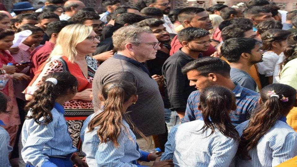 Huge crowd of tourists gathered to see the Taj Mahal on Saturday