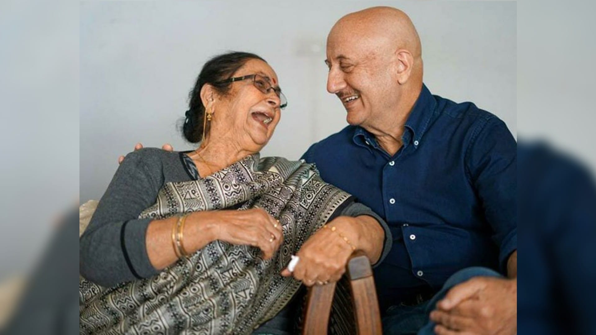 Anupam Kher Shared a video on Social media with his mother Dulari kher eating Patisa