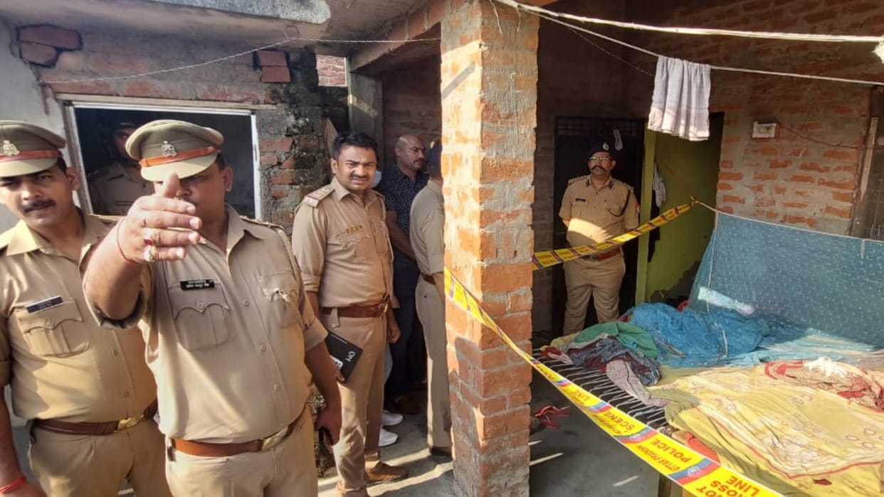 A lawyer murdered in Bahraich in his home.