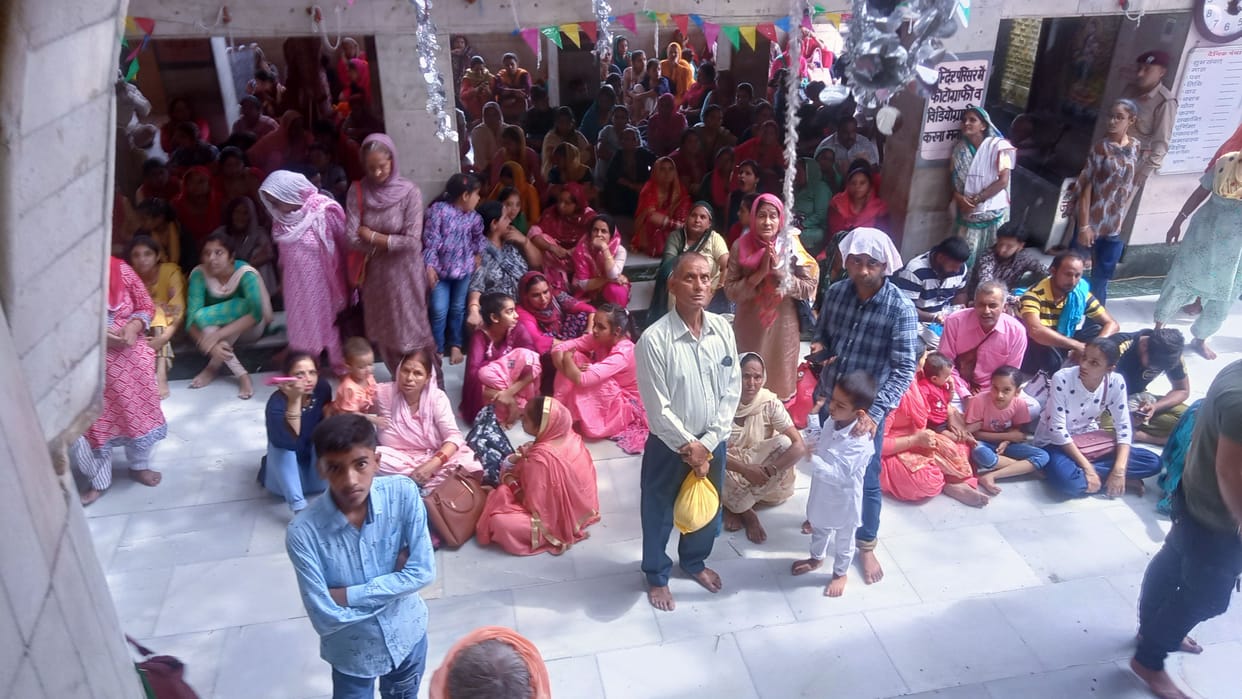 Devotees thronged the court of Baba Balak Nath, seven thousand bowed their heads