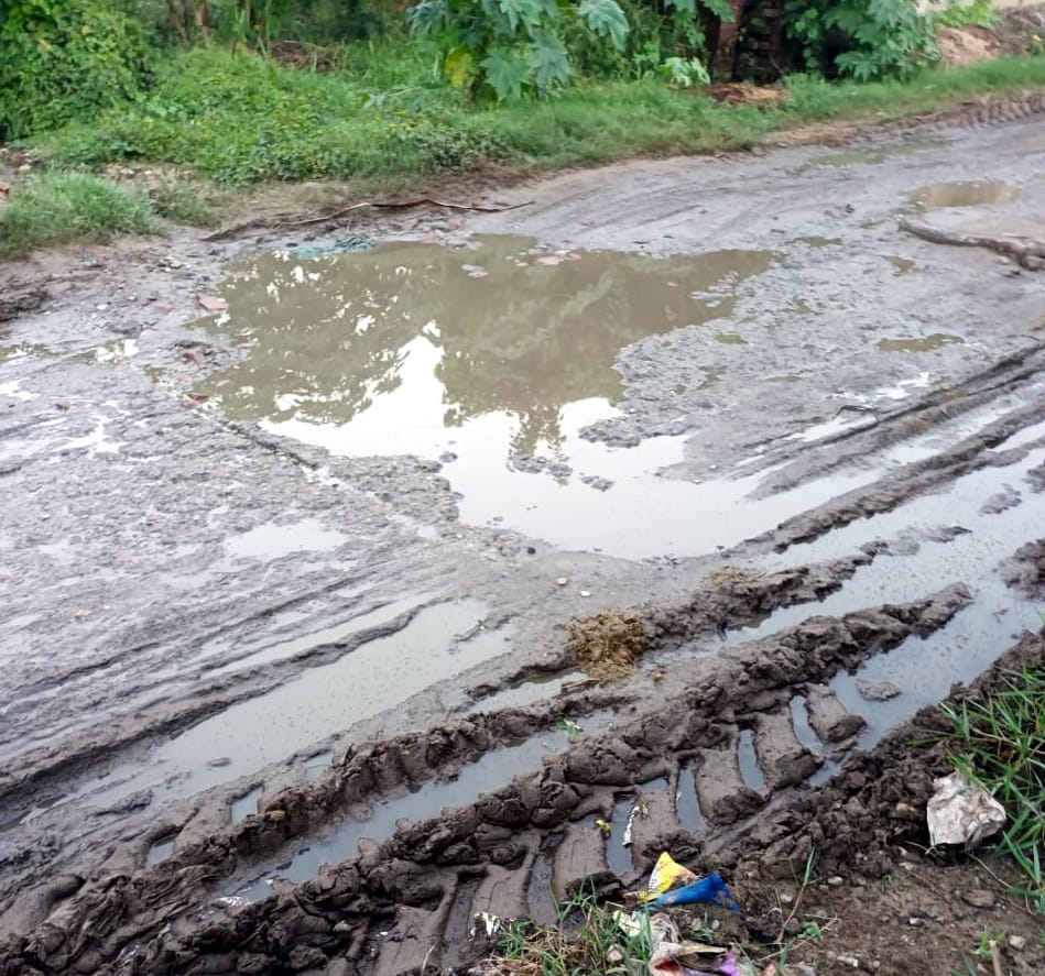 Water does not reach Gher Ram Bagh in summer, roads are broken