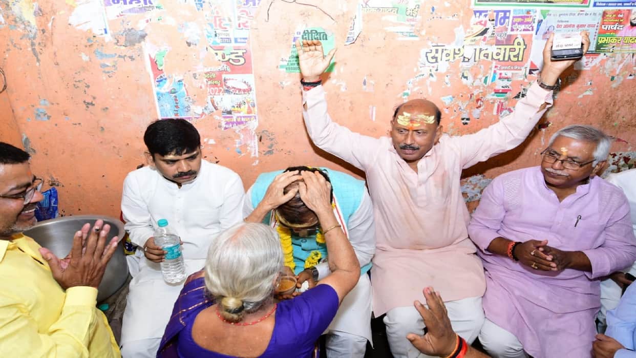 PHOTOS Deputy CM Keshav Prasad Maurya offers prayers at Kashi Vishwanath Kaal Bhairav and Sankatmochan