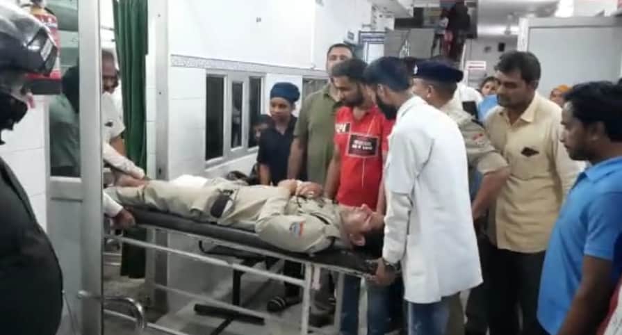 Roorkee Firing News: Sharpshooters Three miscreants from west UP Shoot two policeman in laksar photos