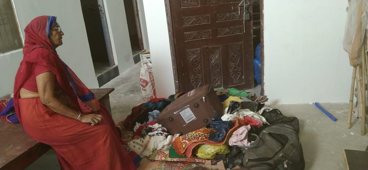 Banda: Theft of lakhs by breaking the locks of the house