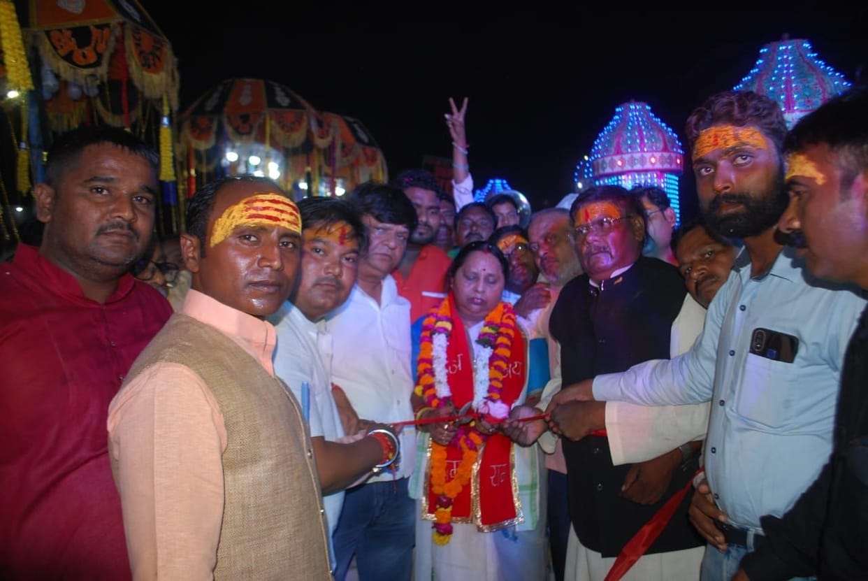 Hathras: Maharishi Valmiki's procession came out with pomp