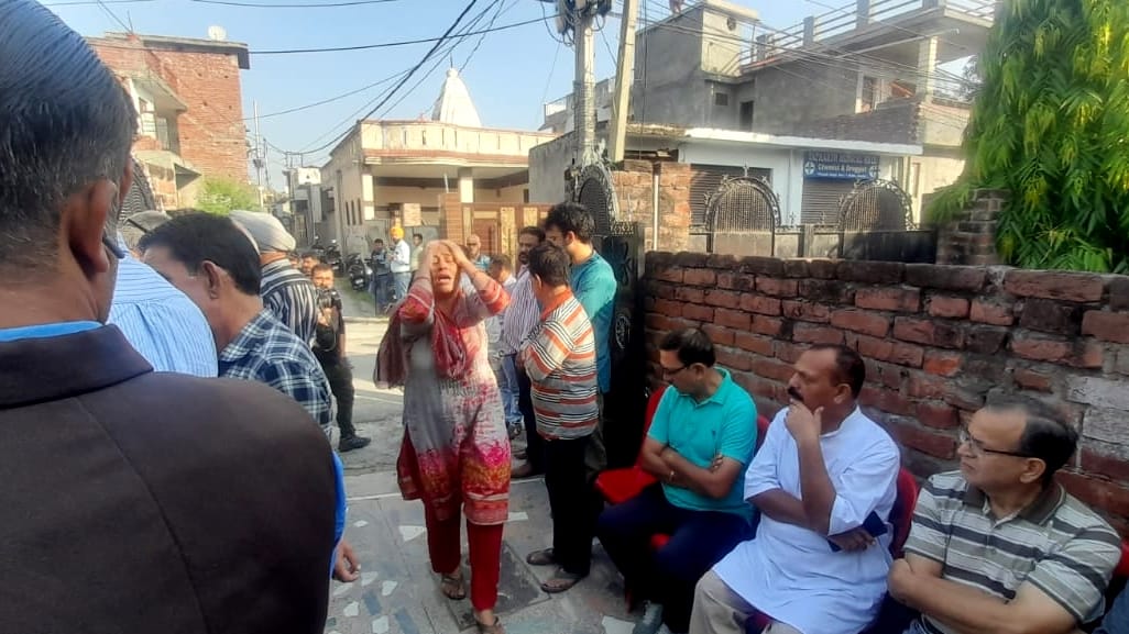 target killing kashmir shopian kashmiri pandit puran bhatt Funeral held in Jammu Bantalab