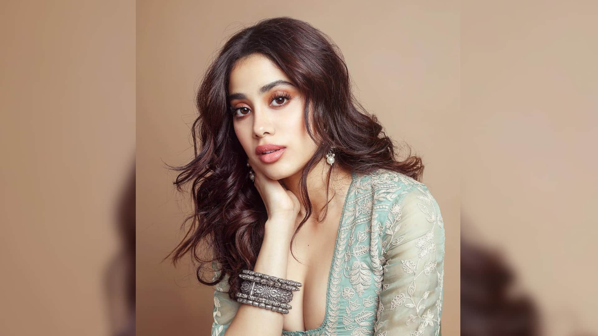 Photos Of The Day Rakul Preet Singh red dress Photoshoot Mouni Roy Stunning photos Celebrity updates