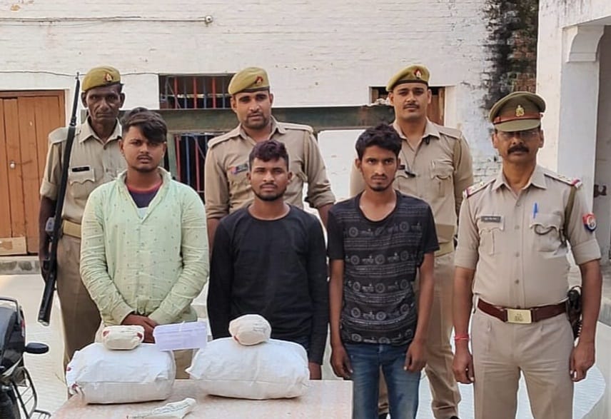 Three kg doda worth Rs 25 lakh seized in Hardoi, police arrested three vicious