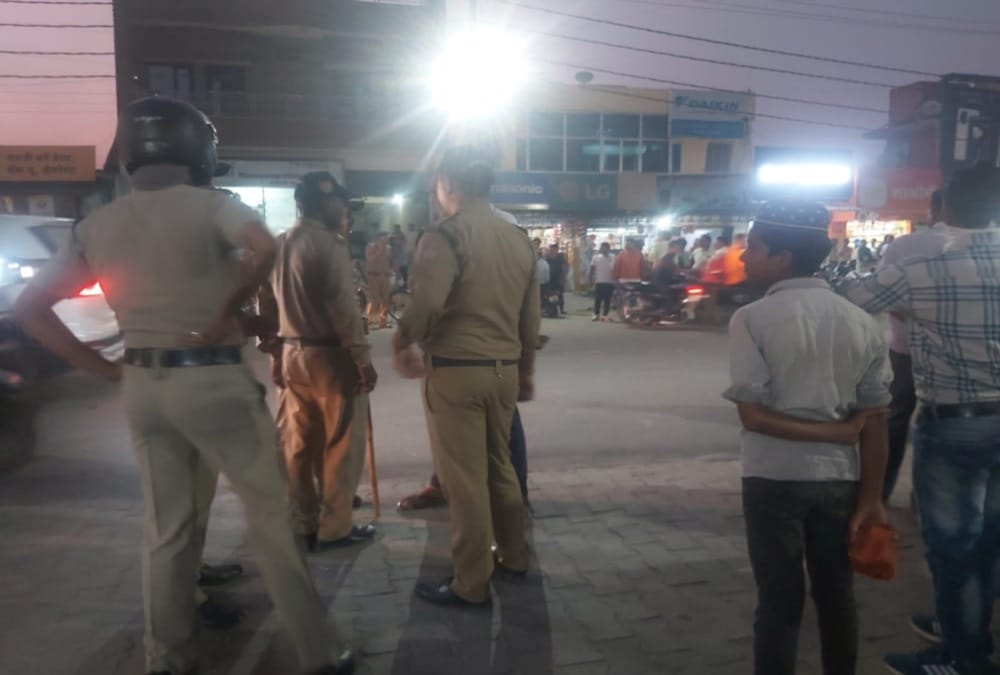 Roorkee Firing News: Sharpshooters Three miscreants from west UP Shoot two policeman in laksar photos