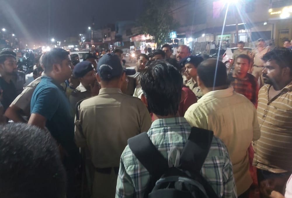 Roorkee Firing News: Sharpshooters Three miscreants from west UP Shoot two policeman in laksar photos