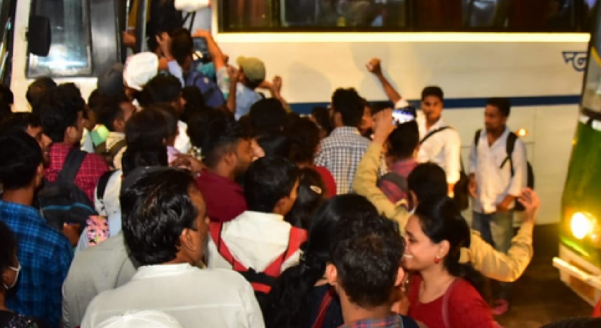 UP PET 2022: Before and after the exam, the candidates gave a test of chaos, see photos