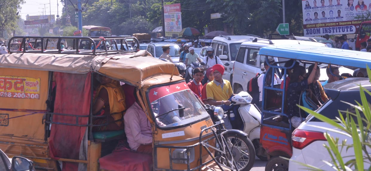 City jammed, vehicles kept crawling