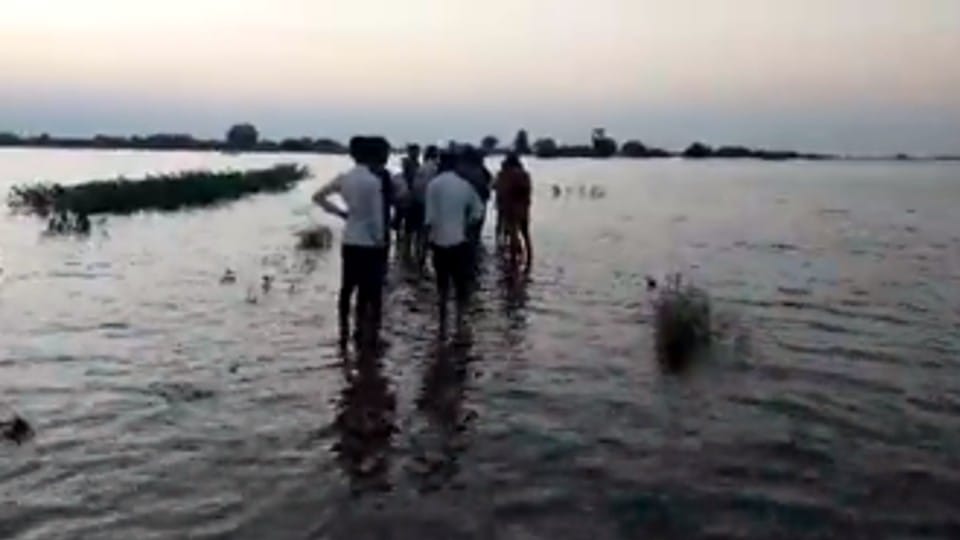 Eight women of Mandsaur drowned in the strong current of Chambal river