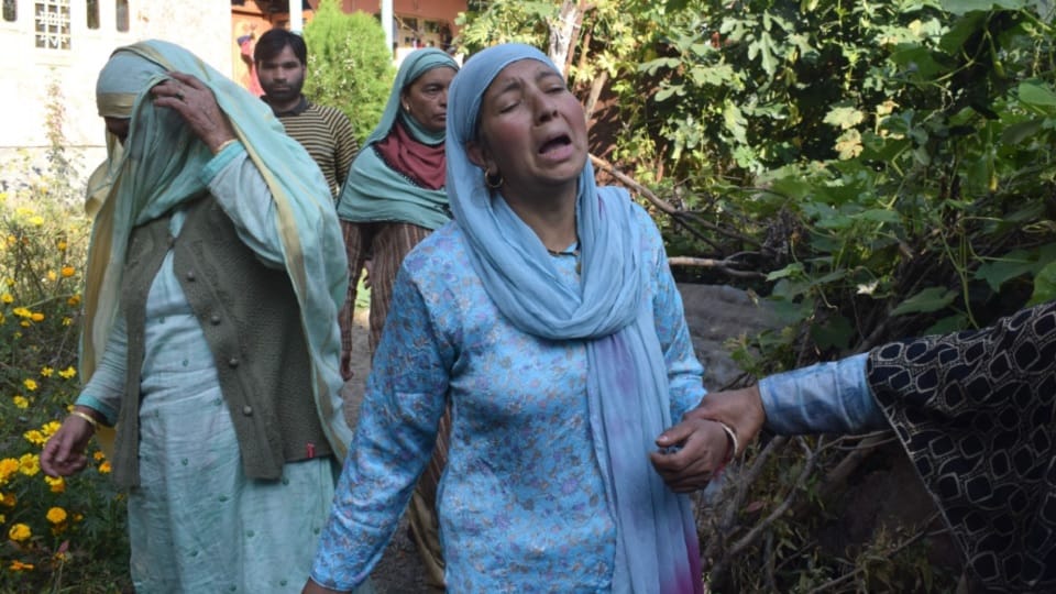 Kashmiri Pandit workers protest against the government after Puran Bhatt target killing