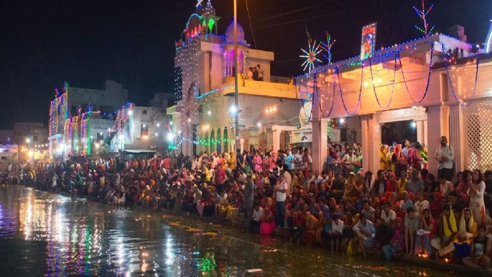 Devotees take holy bath in Radharani Kund of Radhakund on Ahoi Ashtami in Mathura
