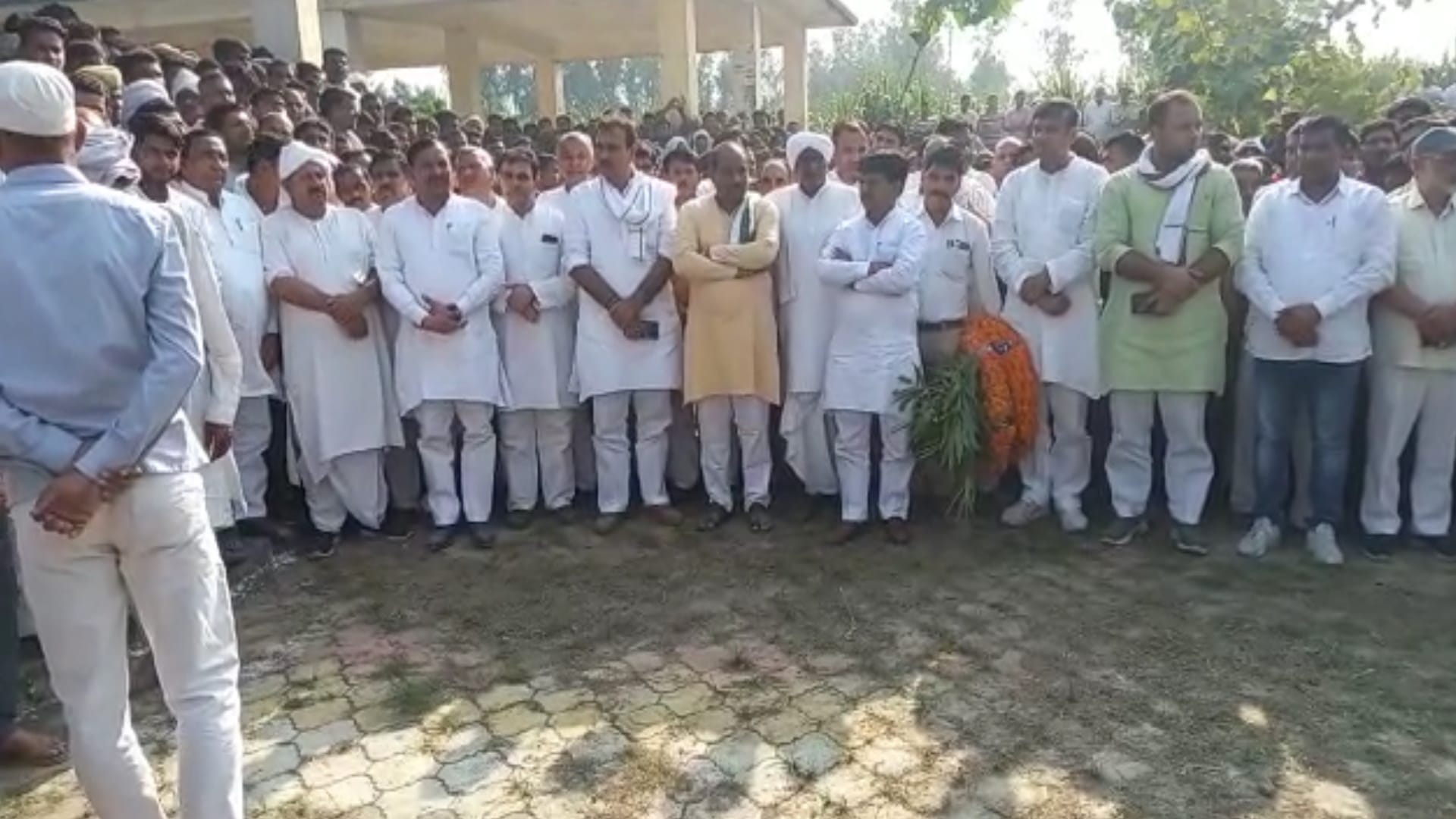 Muzaffarnagar: Martyr son farewell with military honors, crowd gathered in the last ride