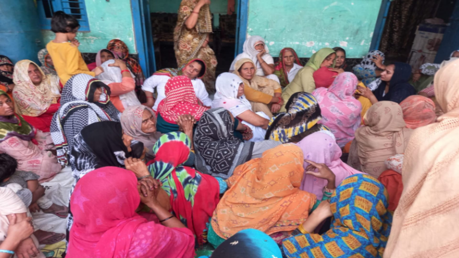 Muzaffarnagar: Martyr son farewell with military honors, crowd gathered in the last ride