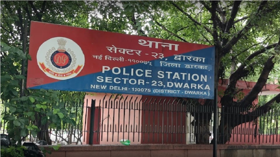 Son tried to commit suicide by strangulating his mother In Delhi s Dwarka