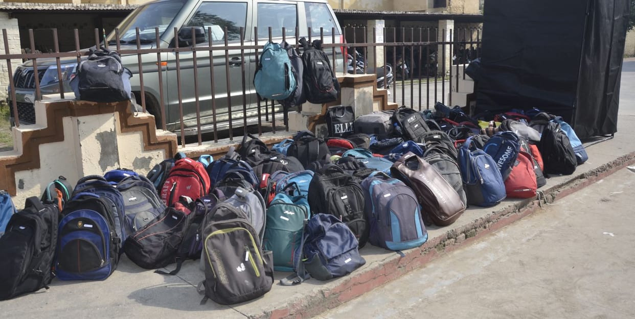 There was a jam as soon as the examination was over, there was a crowd in the buses