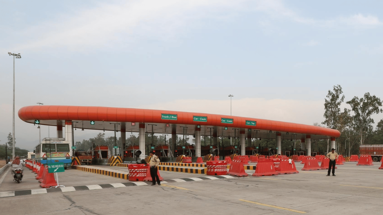 Toll tax will be charged on Bundelkhand Express way from December.