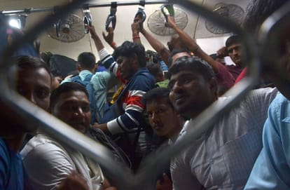 UP PET 2022 candidates faces problem in buses and trains Before examination and even after that