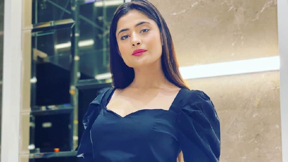 Vaishali Thakkar: After reading Vaishali's suicide note, police claimed - ex boyfriend was harassing her