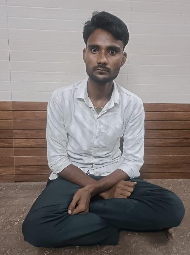 Robbery exposed with Saraf of Hapur, two arrested