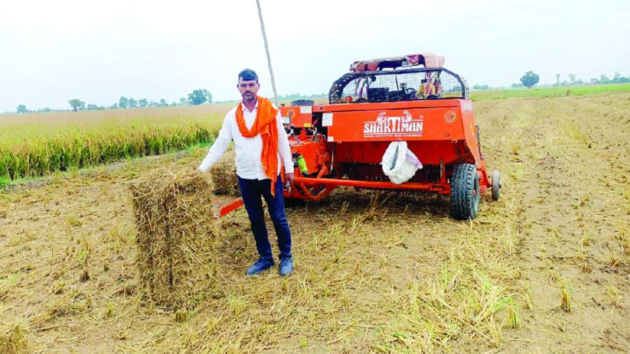 Fatehabad farmer Suraj Bhan is making farmers aware about stubble management