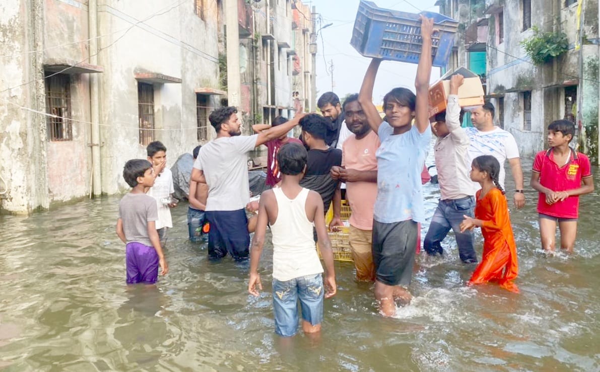 balrampur,help,flud