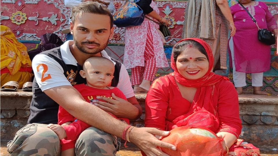 devotees take holy bath in radharani kund in mathura on Ahoi Ashtami 2022