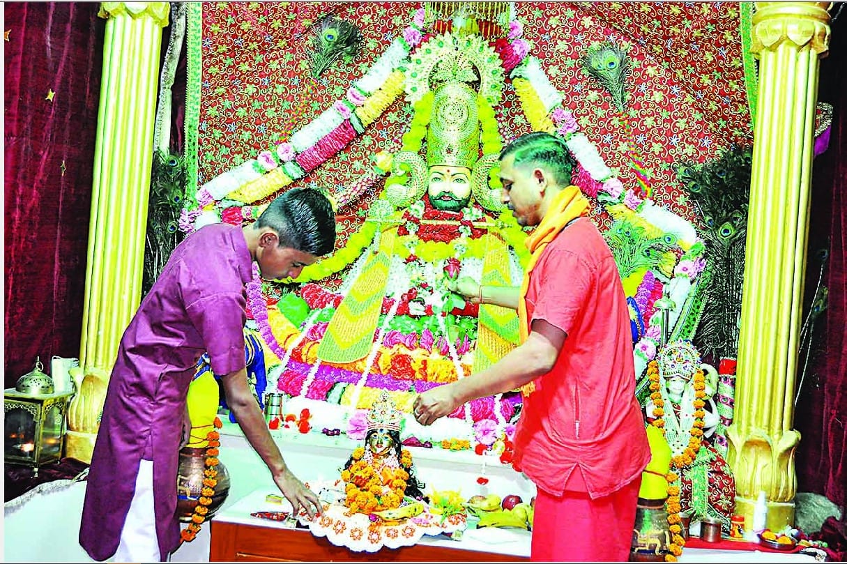 Glorification of Guru in Kirtan Darbar