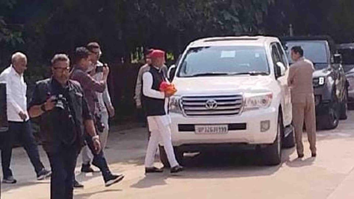 Mulayam Singh Yadav Death: Immersion of ashes of Mulayam Singh Yadav