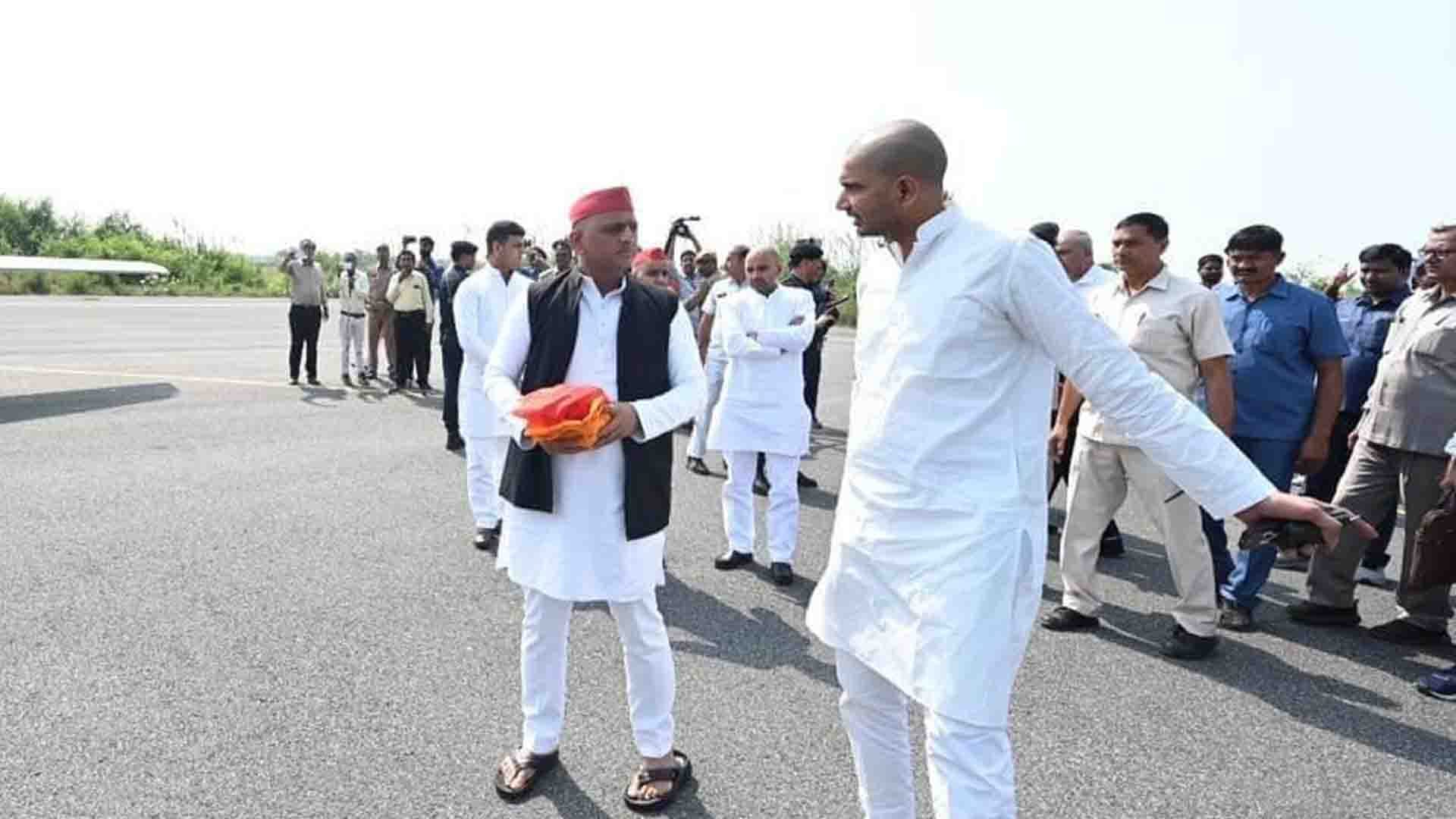 Mulayam Singh Death: Immersion of ashes of Mulayam Singh Yadav