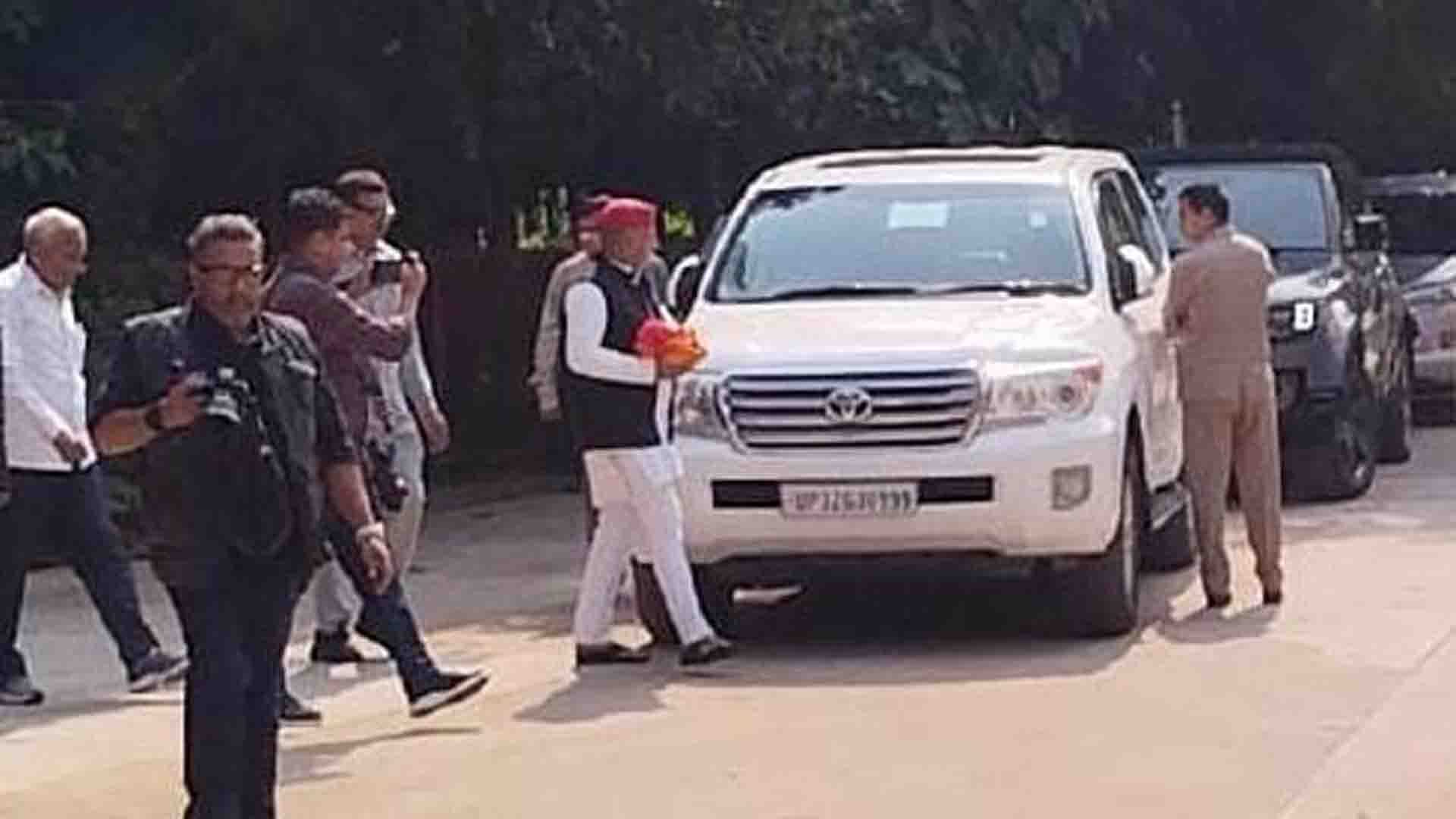 Mulayam Singh Death: Immersion of ashes of Mulayam Singh Yadav