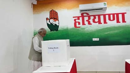मतदान करते भूपेंद्र सिंह हुड्डा।