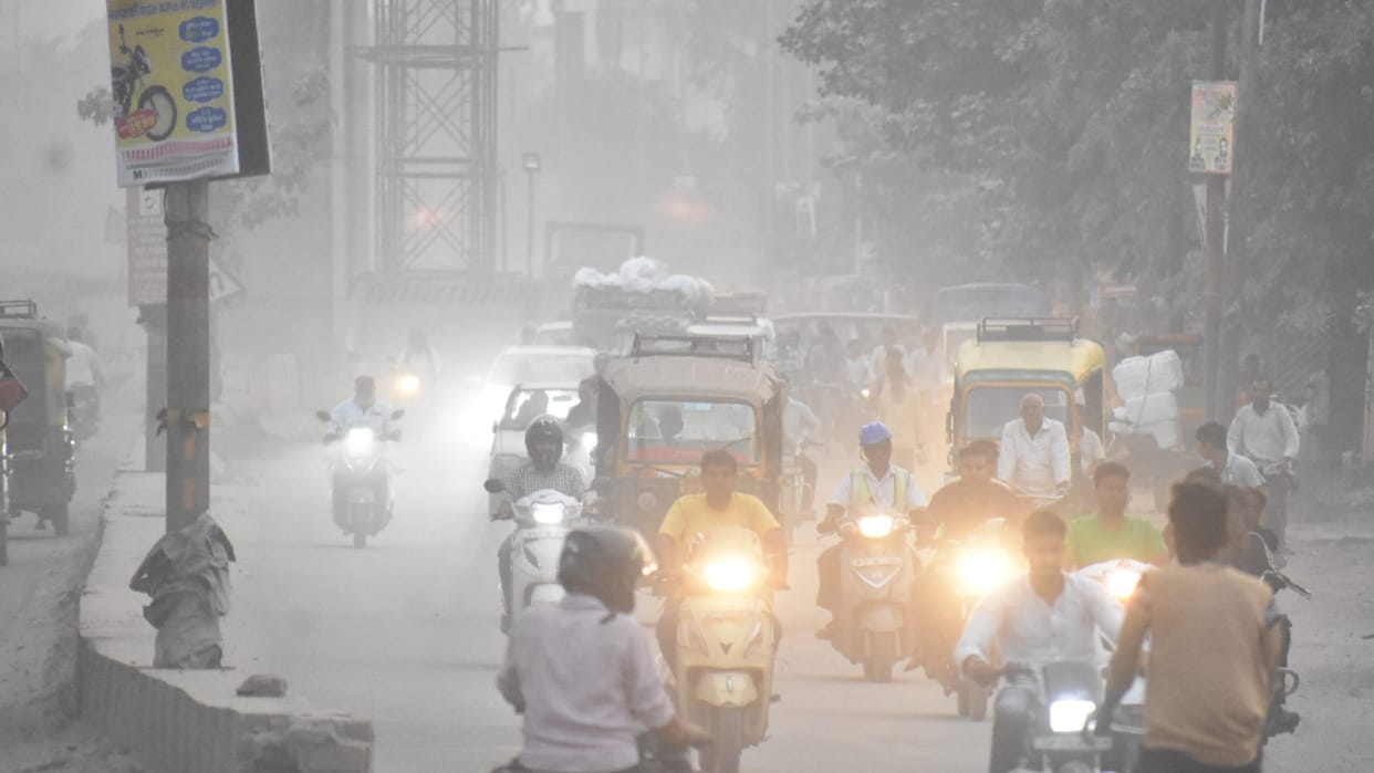 UP News: most polluted air in Meerut of country, AQI reached 345