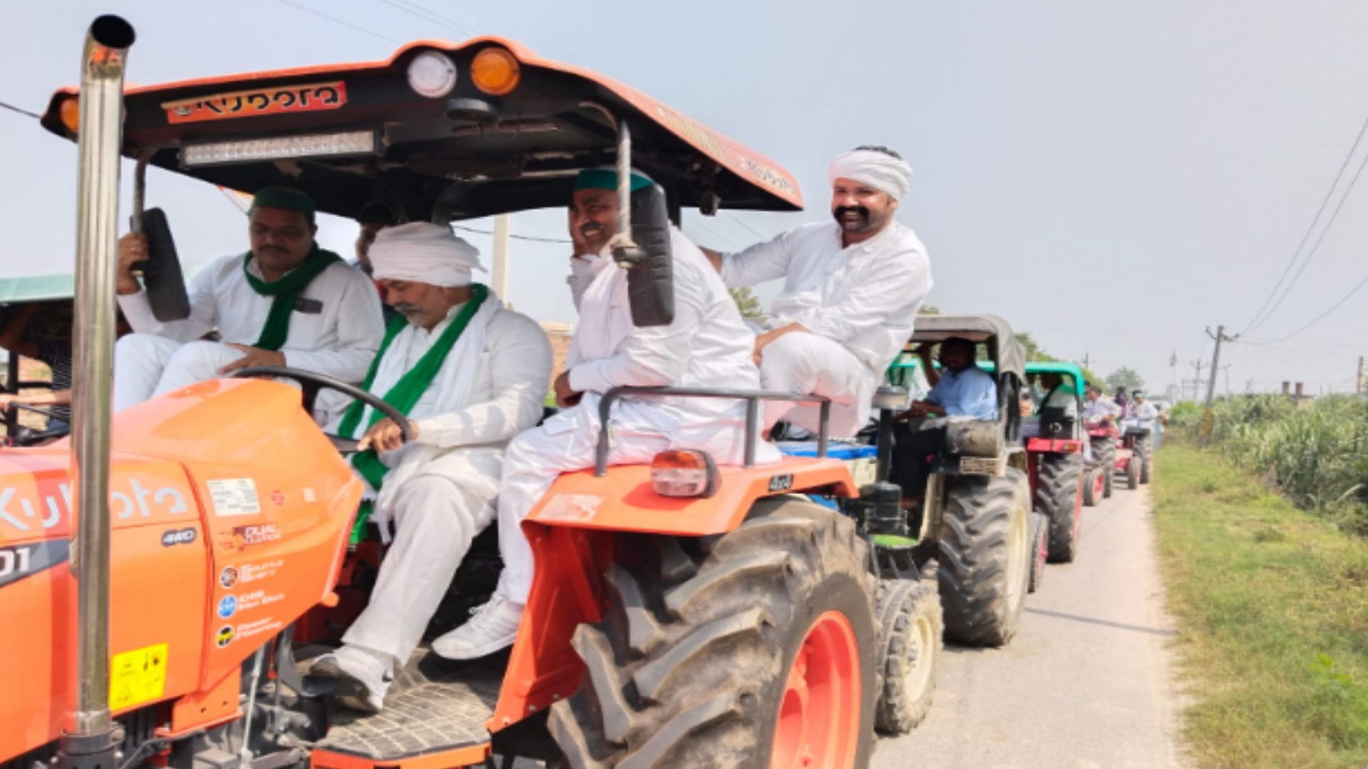 Muzaffarnagar: Rakesh Tikait said that no one will touch the tractor of farmers see photos