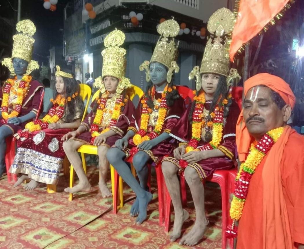 Jai Shri Ram's cheers started as soon as Ram's coronation took place.