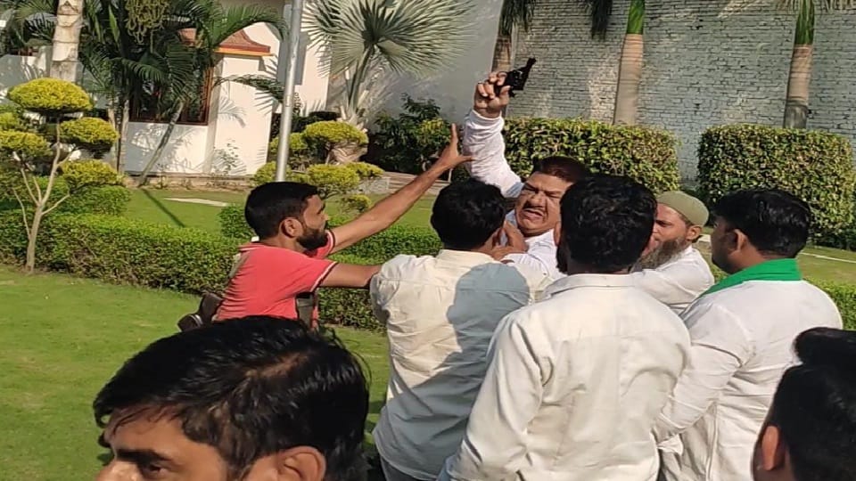 Former district president Parvez arrested for attacking metropolitan president of AIMIM