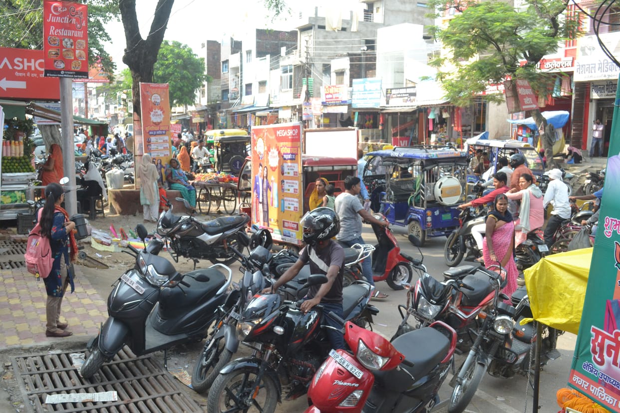 No parking, car parked everywhere