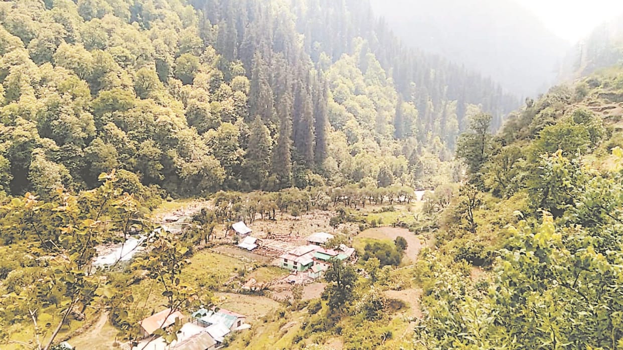 Shakti walking 20 km, polling parties will reach Majhan to vote