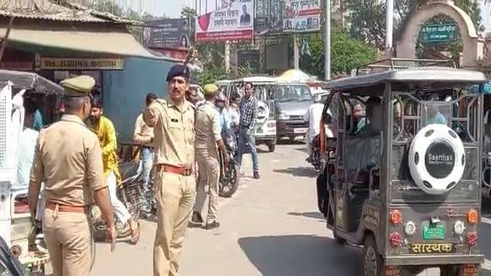 Mathura SSP Abhishek Yadav got stuck in traffic jam in Vrindavan