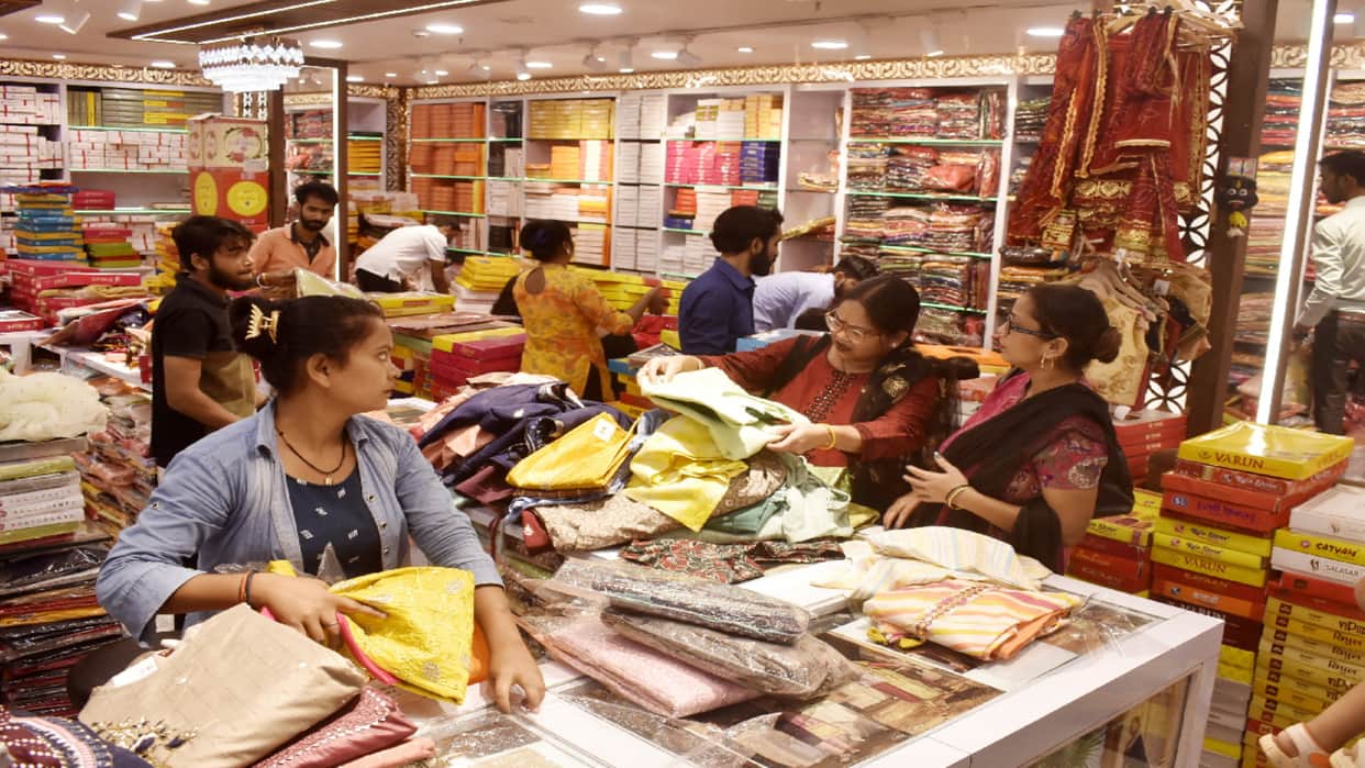 Shopping in Pushya Nakshatra will bring happiness in house